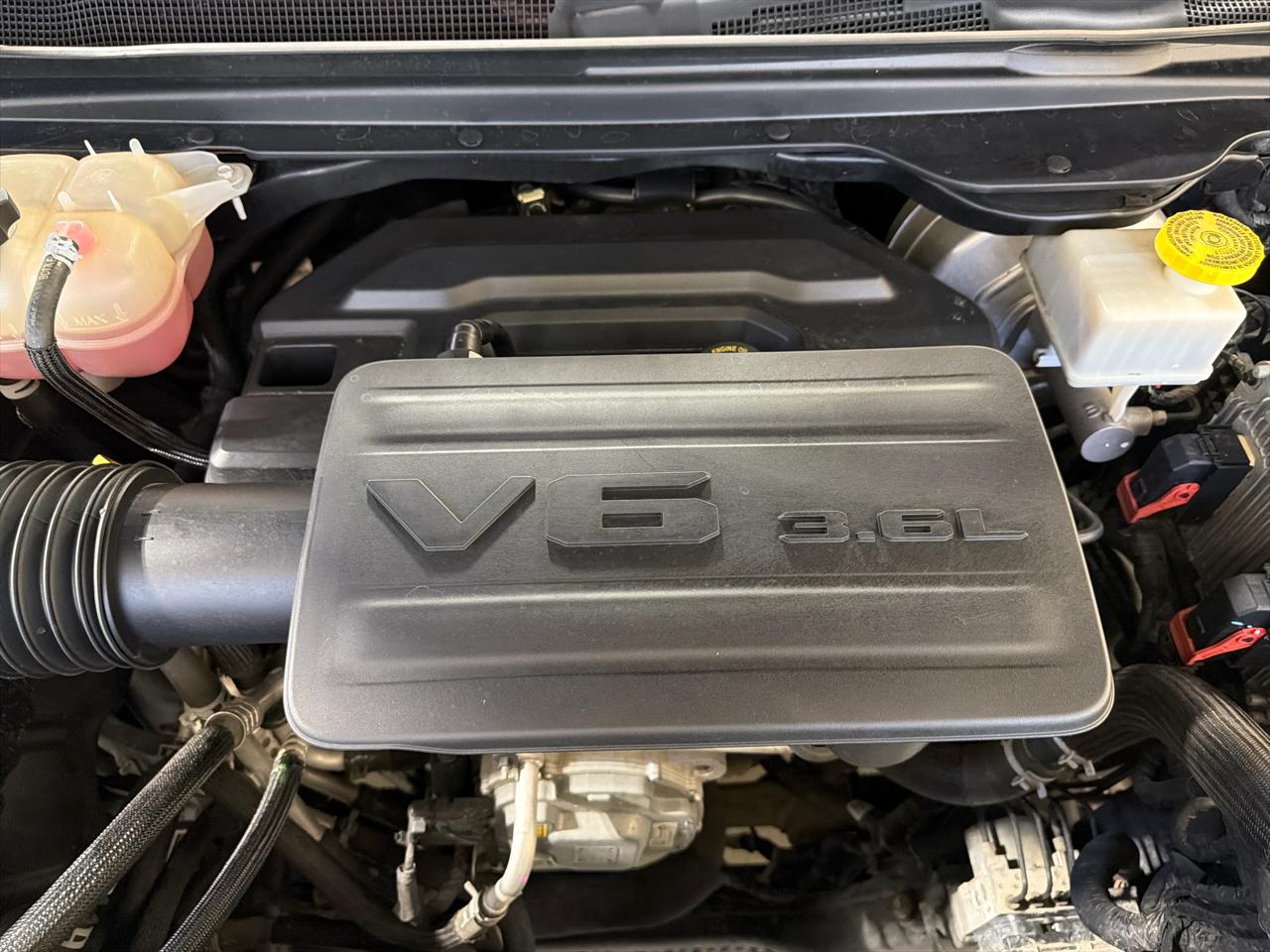RAM 1500 Big Horn/Lone Star 4x4 Crew Cab 5'7" Box 2019
