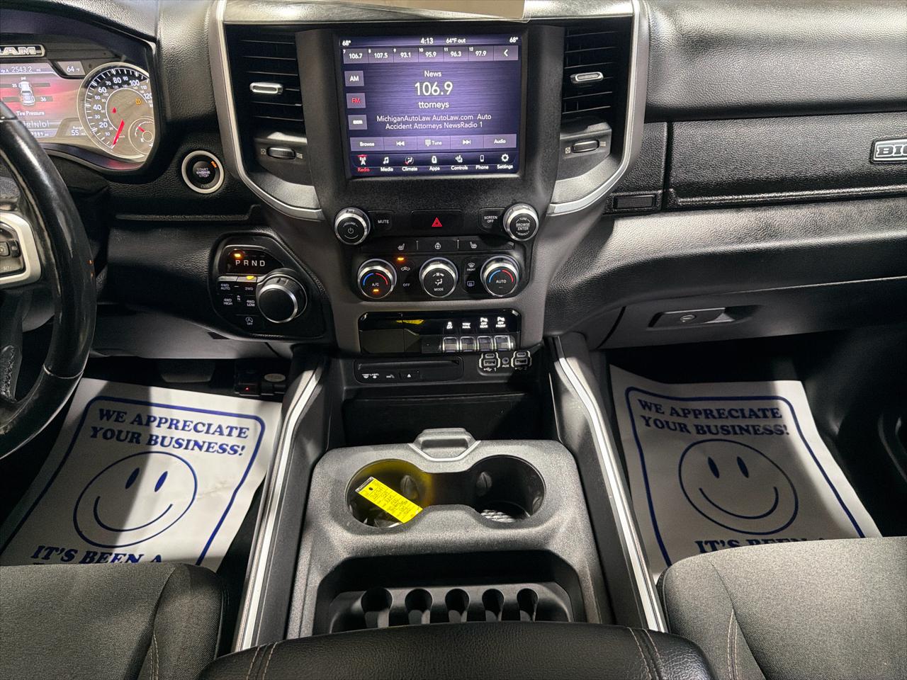 RAM 1500 Big Horn/Lone Star 4x4 Crew Cab 5'7" Box 2019
