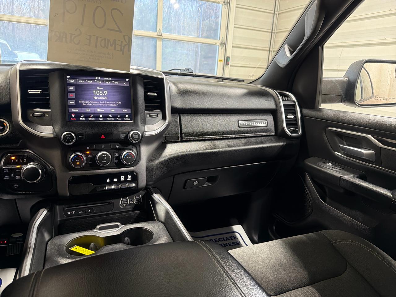 RAM 1500 Big Horn/Lone Star 4x4 Crew Cab 5'7" Box 2019