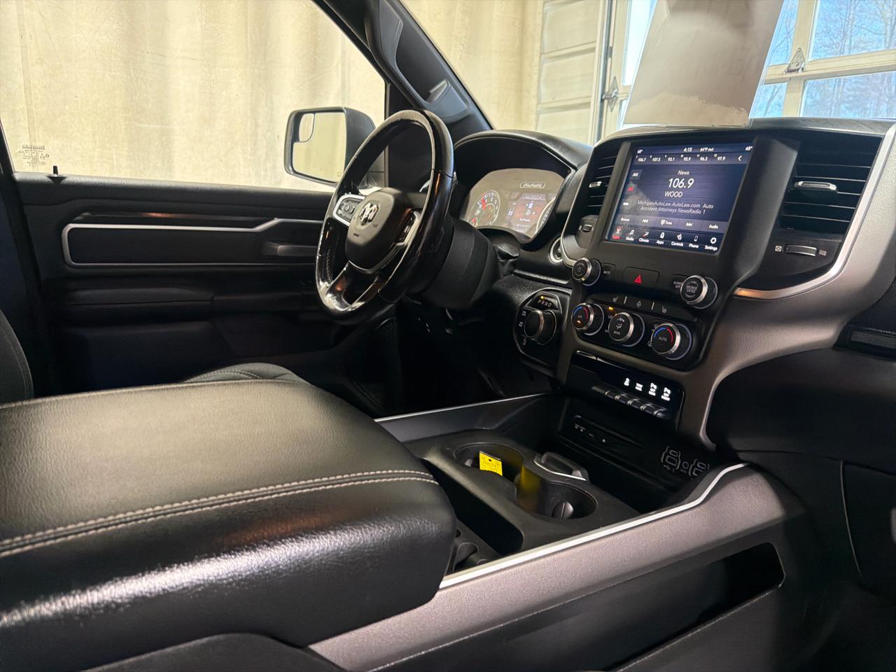 RAM 1500 Big Horn/Lone Star 4x4 Crew Cab 5'7" Box 2019