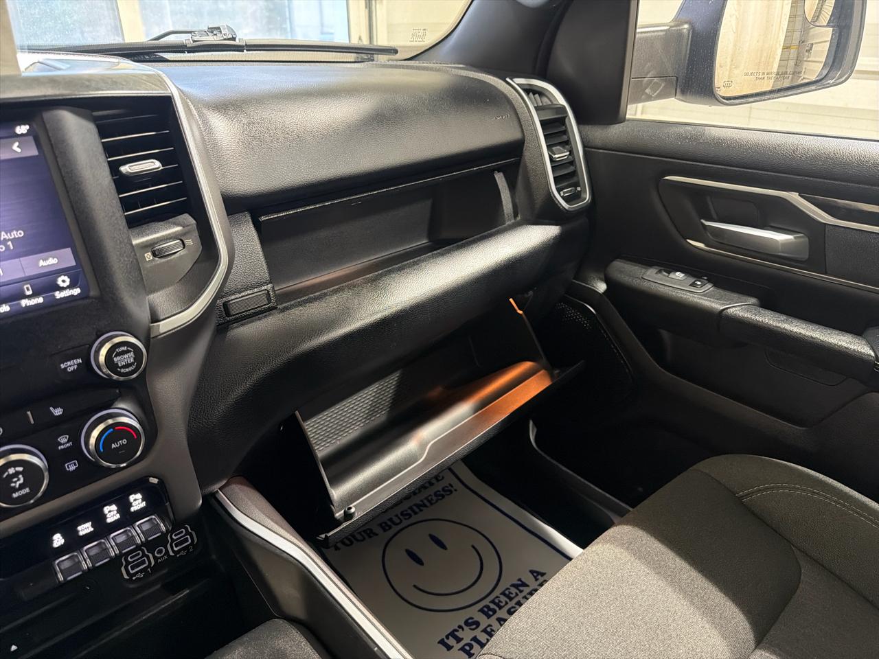 RAM 1500 Big Horn/Lone Star 4x4 Crew Cab 5'7" Box 2019