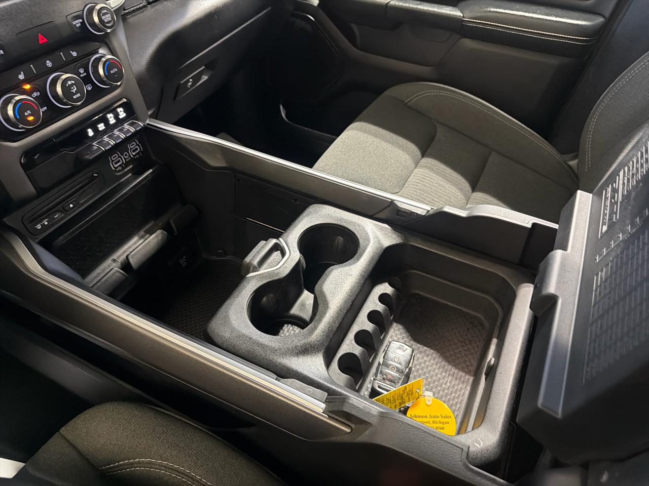 RAM 1500 Big Horn/Lone Star 4x4 Crew Cab 5'7" Box 2019