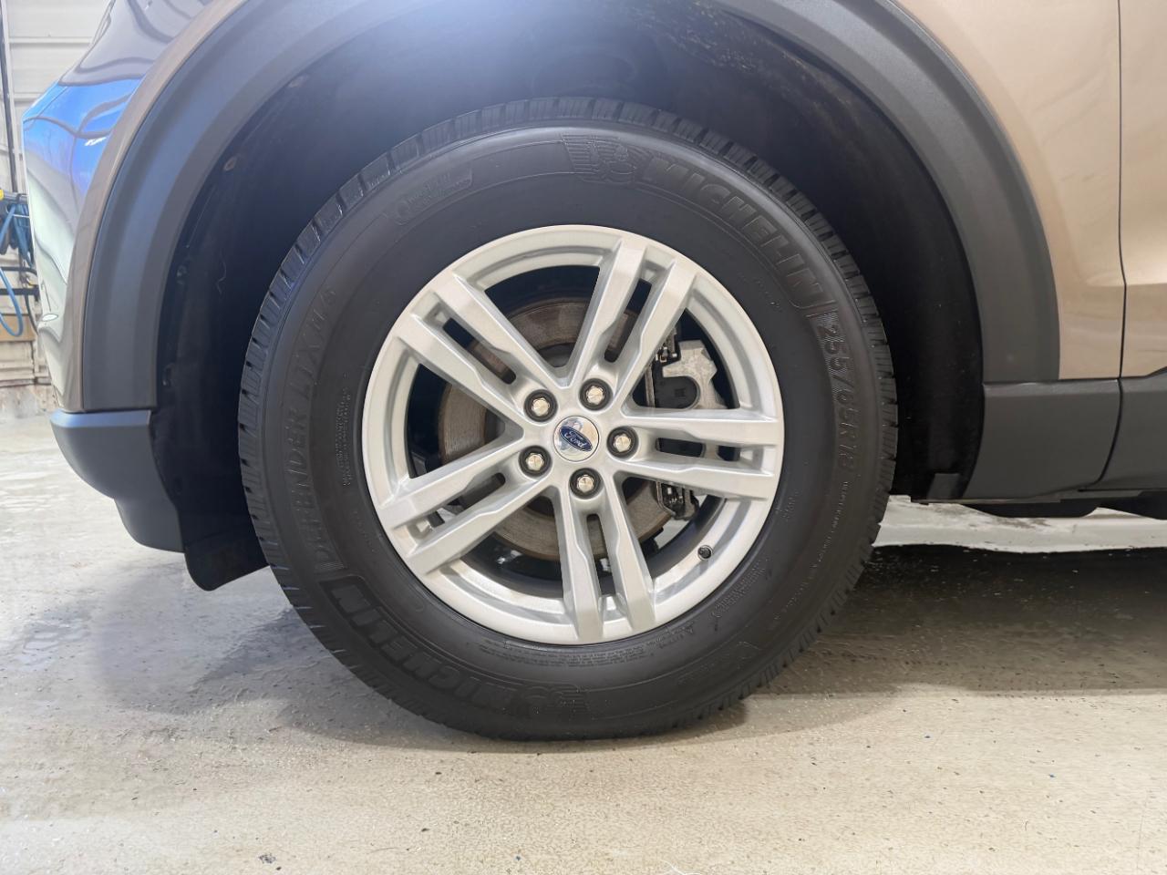 Ford Explorer XLT 4WD 2021