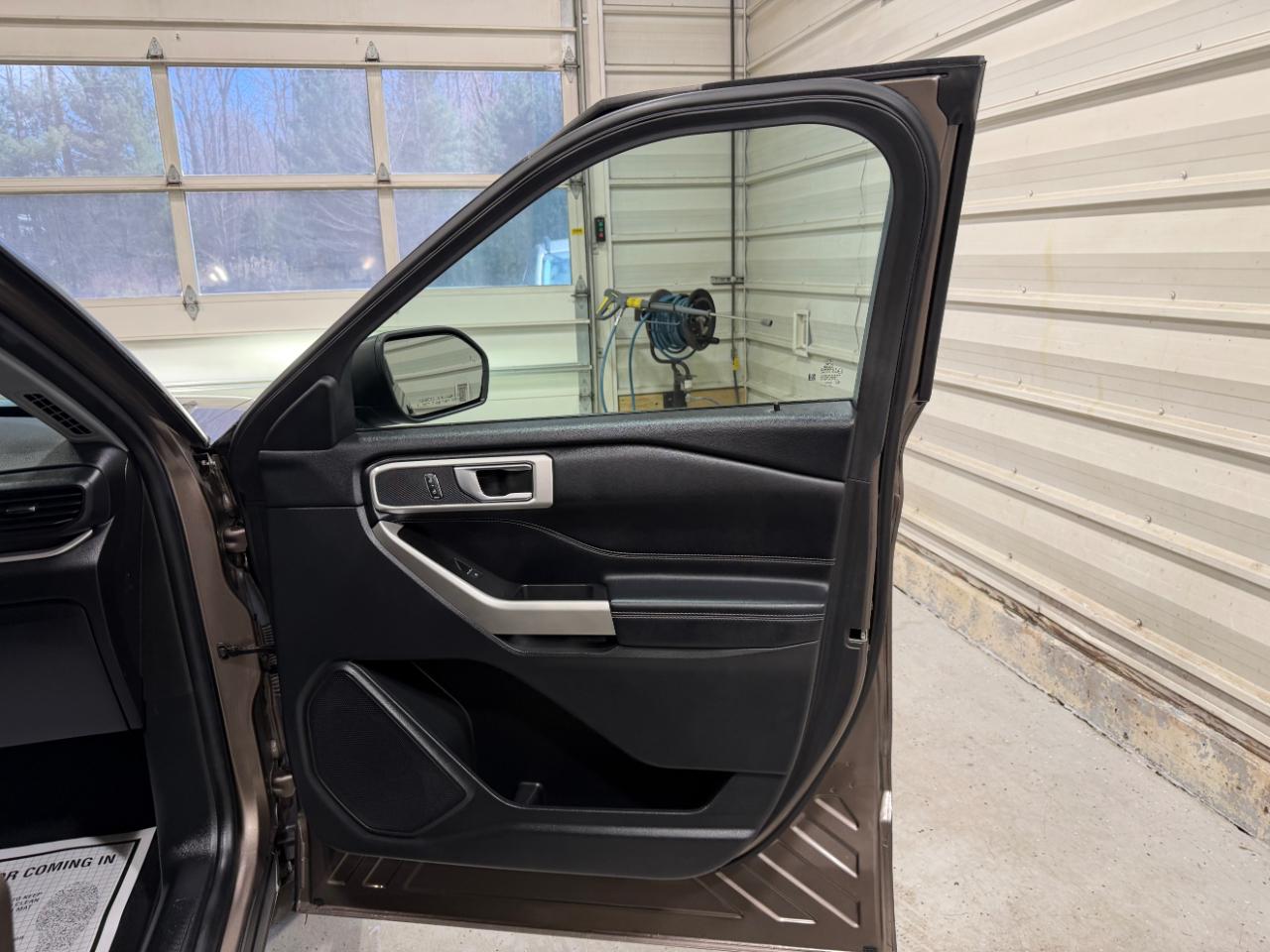 Ford Explorer XLT 4WD 2021