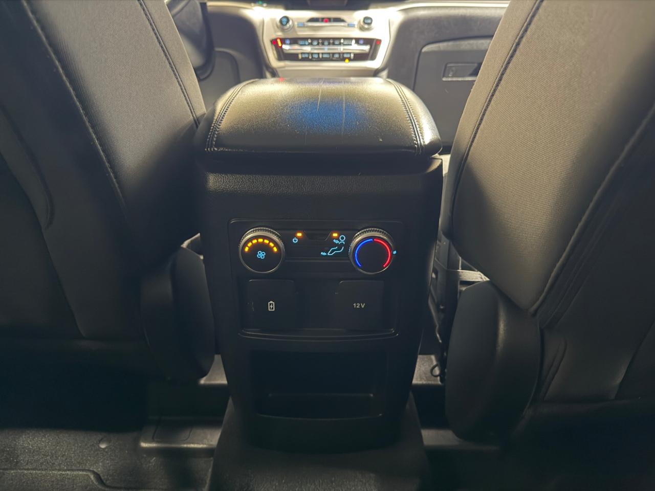 Ford Explorer XLT 4WD 2021