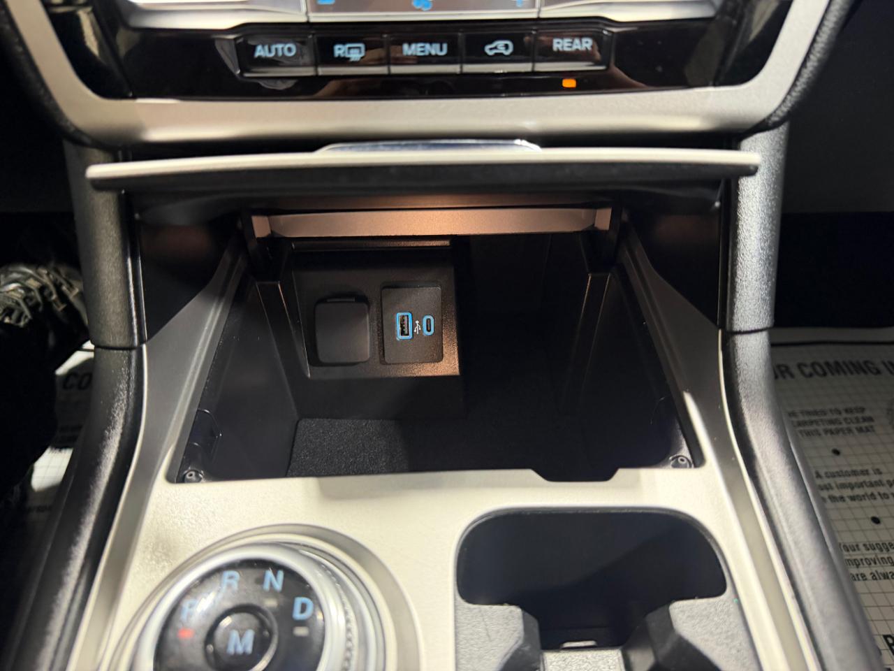 Ford Explorer XLT 4WD 2021