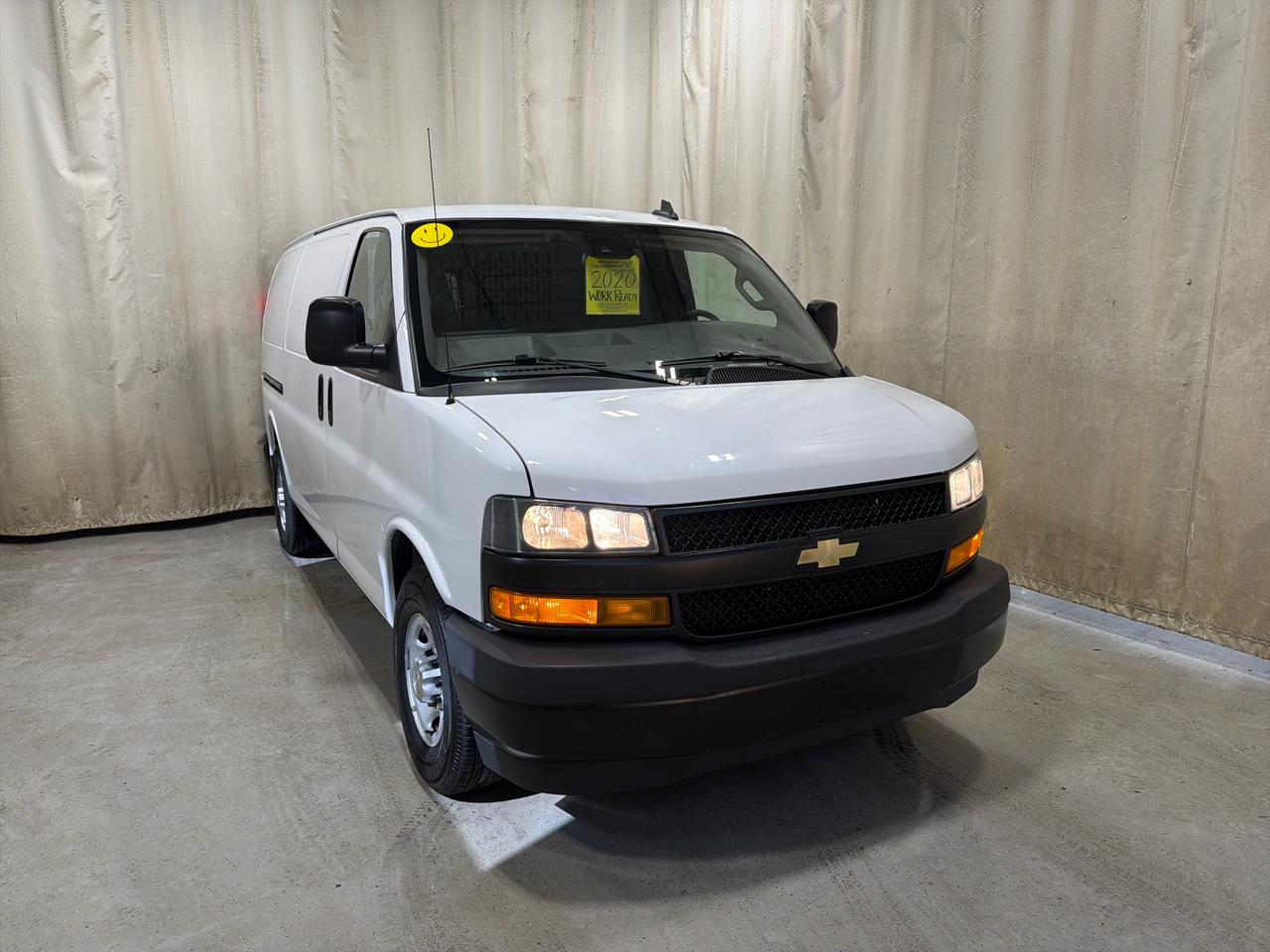 Chevrolet Express Cargo Van RWD 2500 135" 2020