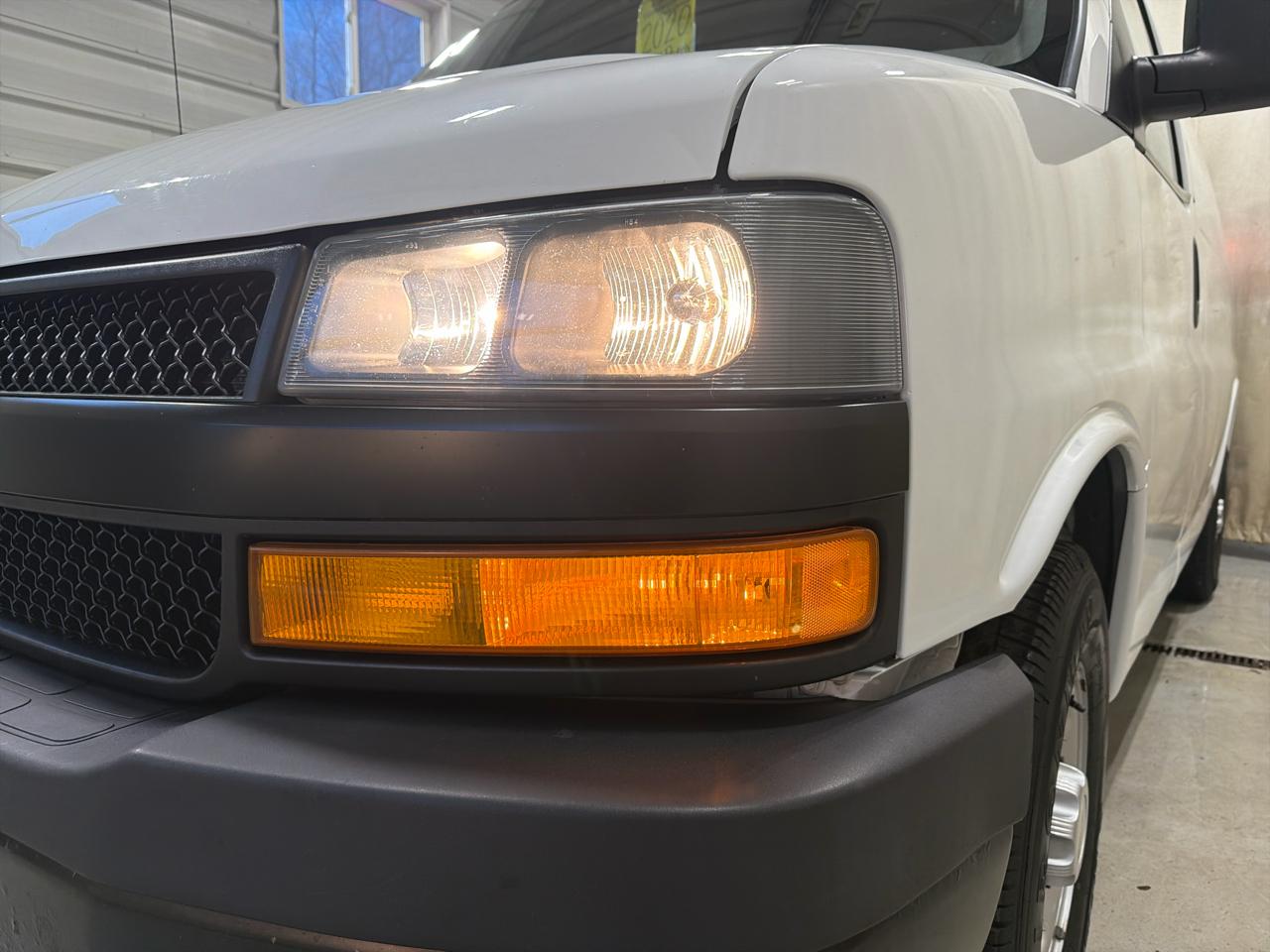 Chevrolet Express Cargo Van RWD 2500 135" 2020