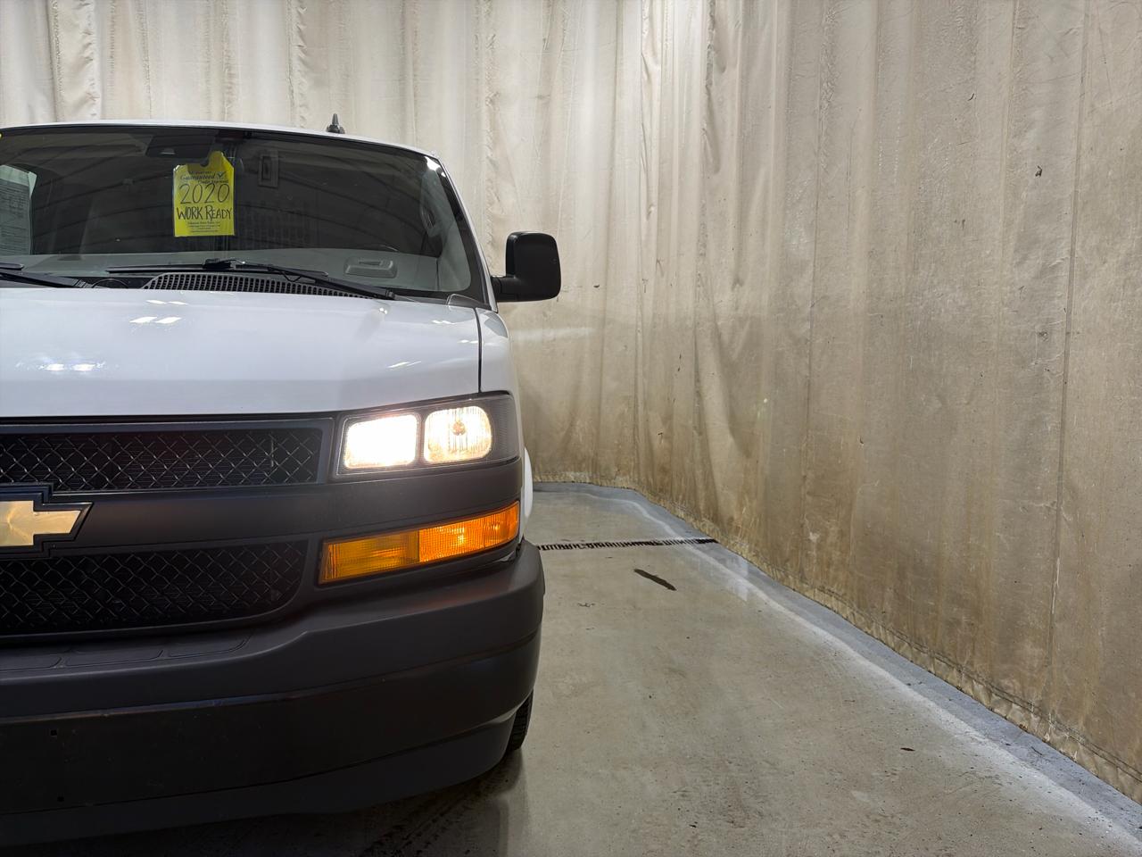 Chevrolet Express Cargo Van RWD 2500 135" 2020