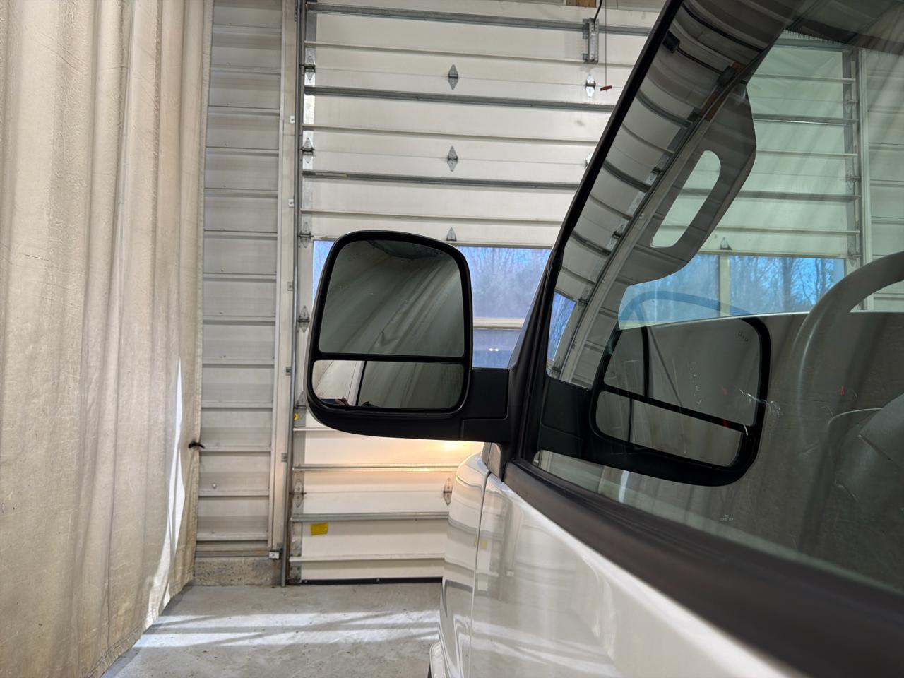 Chevrolet Express Cargo Van RWD 2500 135" 2020