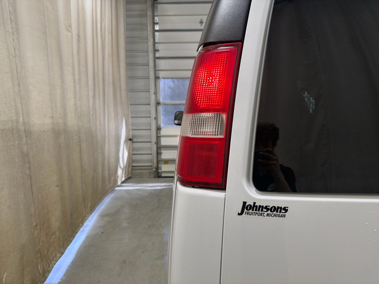 Chevrolet Express Cargo Van RWD 2500 135" 2020