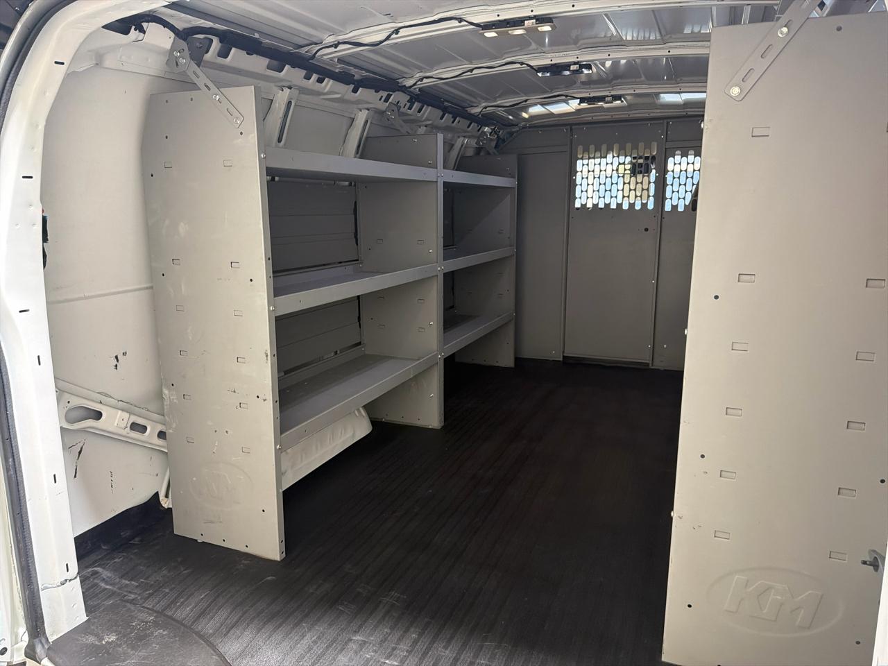Chevrolet Express Cargo Van RWD 2500 135" 2020