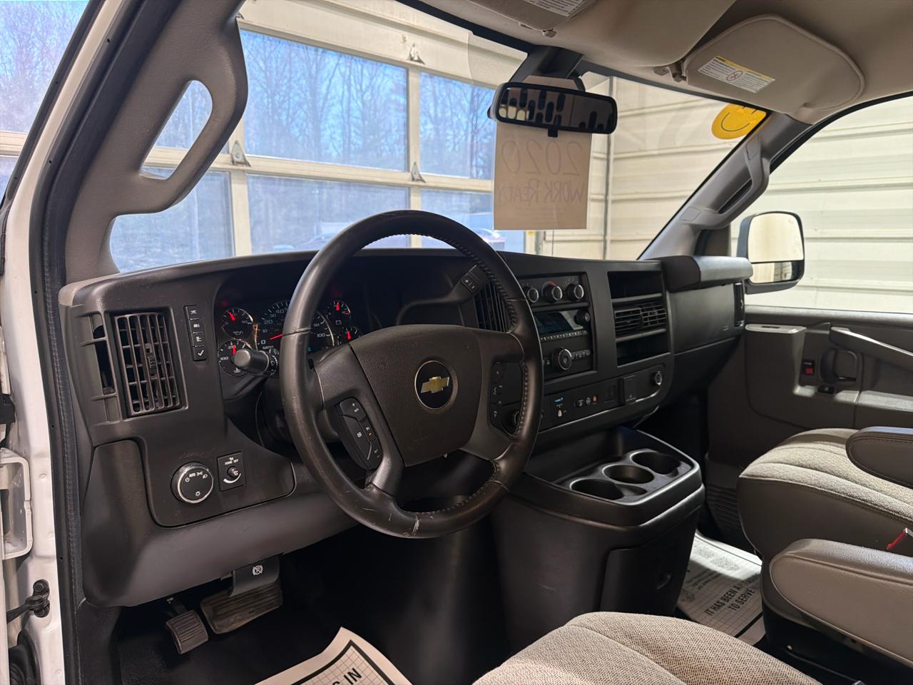 Chevrolet Express Cargo Van RWD 2500 135" 2020