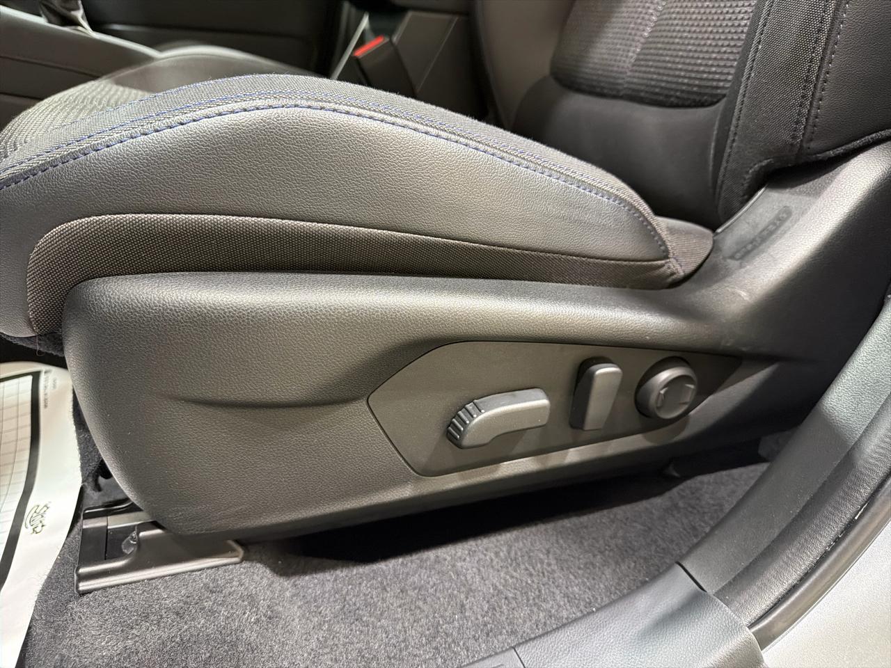 Subaru Forester Premium AWD 2025