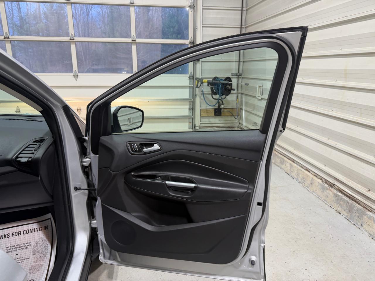 Ford Escape SE FWD 2017