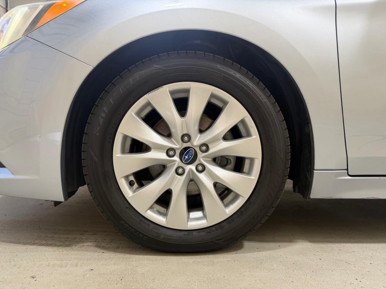 Subaru Legacy 4dr Sdn 2.5i Premium PZEV 2016