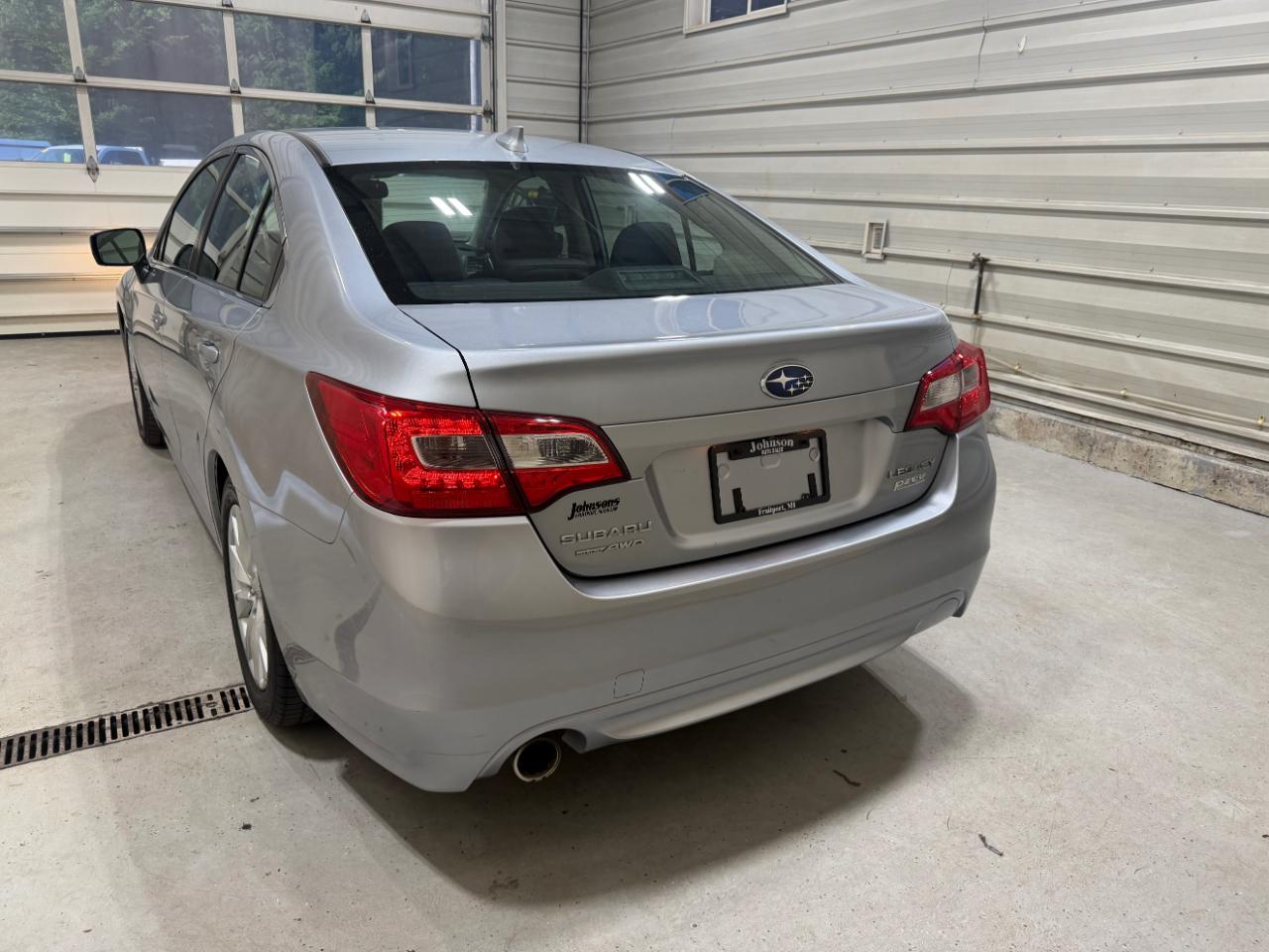 Subaru Legacy 4dr Sdn 2.5i Premium PZEV 2016