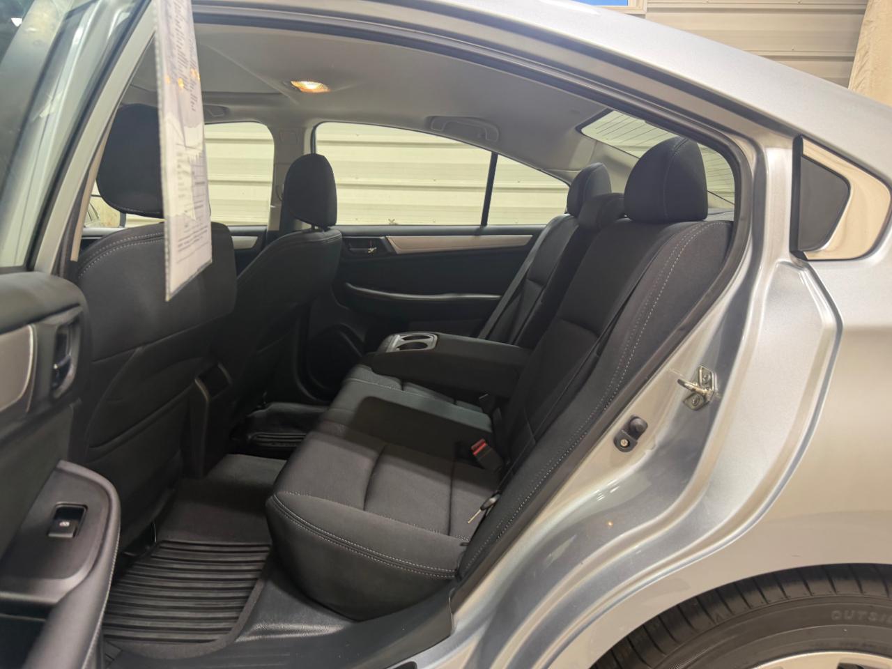 Subaru Legacy 4dr Sdn 2.5i Premium PZEV 2016