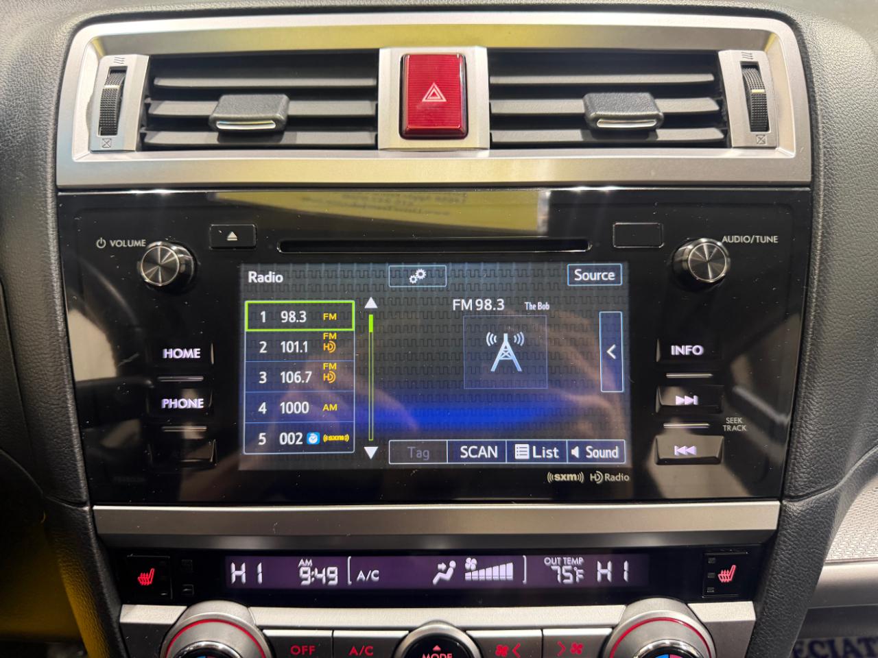Subaru Legacy 4dr Sdn 2.5i Premium PZEV 2016