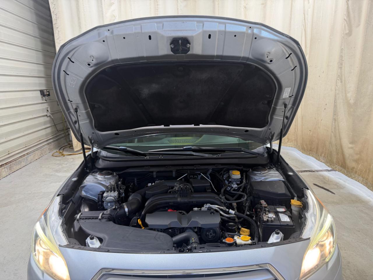 Subaru Outback 4dr Wgn 2.5i Limited 2015