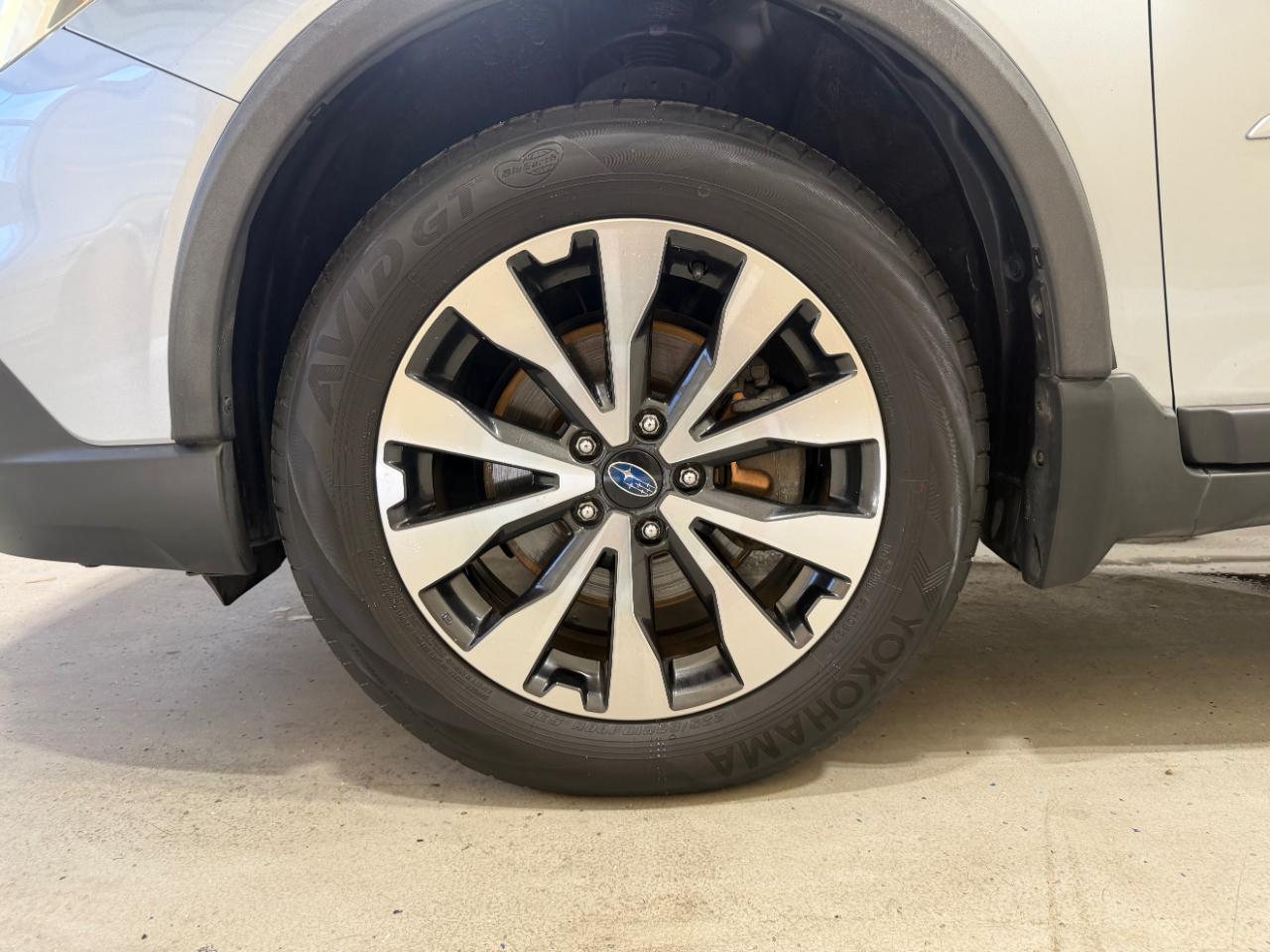Subaru Outback 4dr Wgn 2.5i Limited 2015