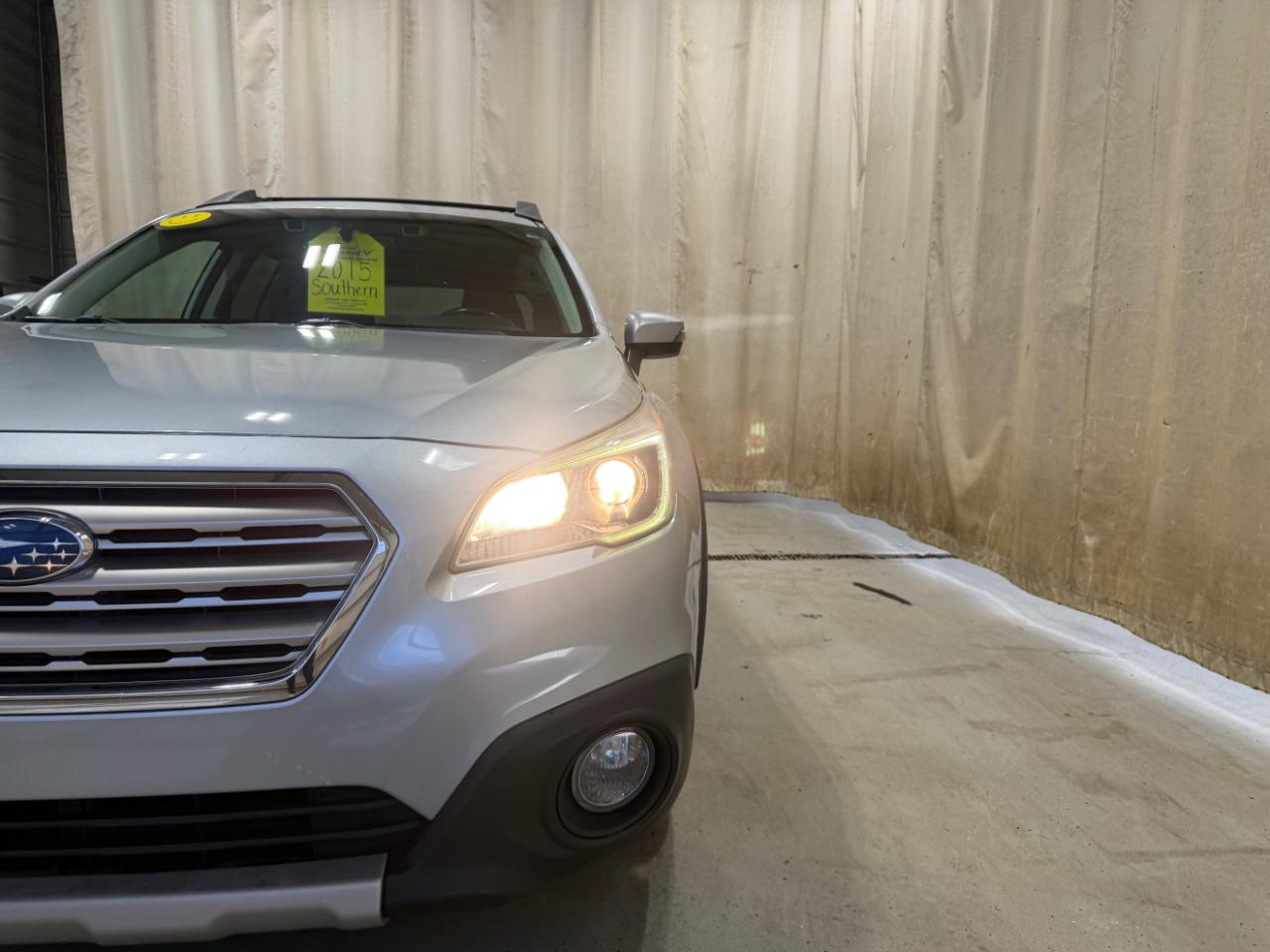 Subaru Outback 4dr Wgn 2.5i Limited 2015