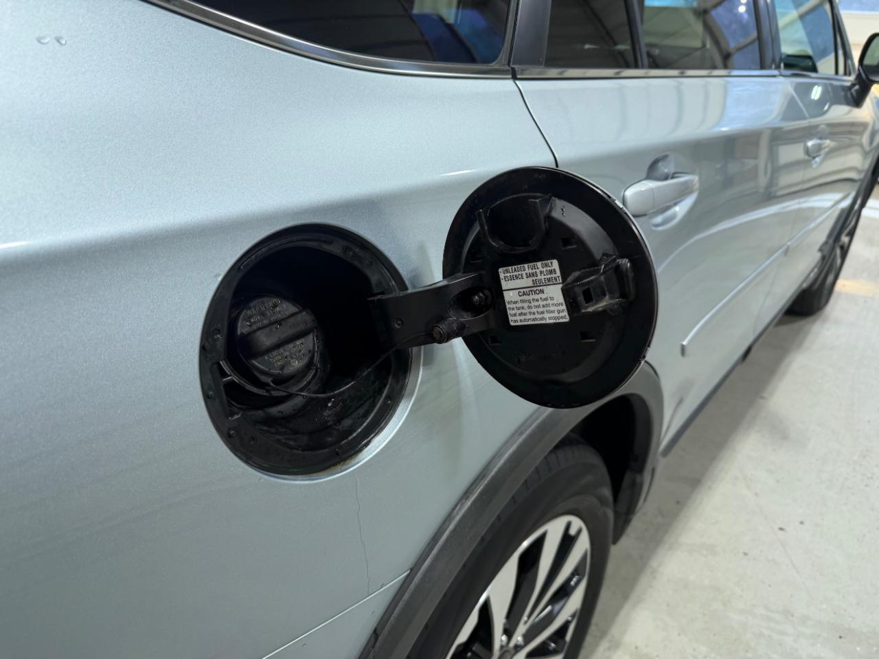 Subaru Outback 4dr Wgn 2.5i Limited 2015