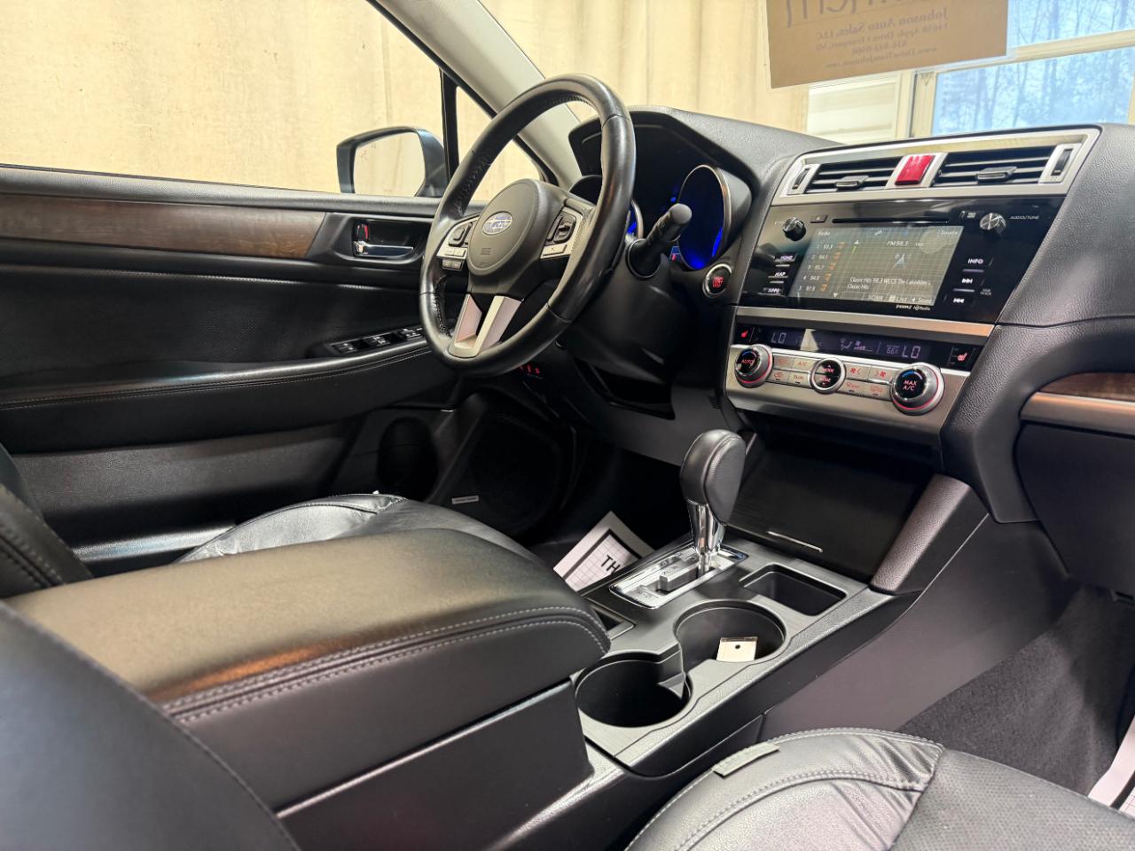 Subaru Outback 4dr Wgn 2.5i Limited 2015