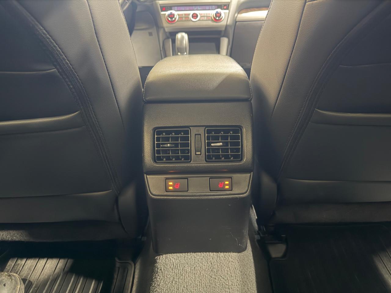Subaru Outback 4dr Wgn 2.5i Limited 2015