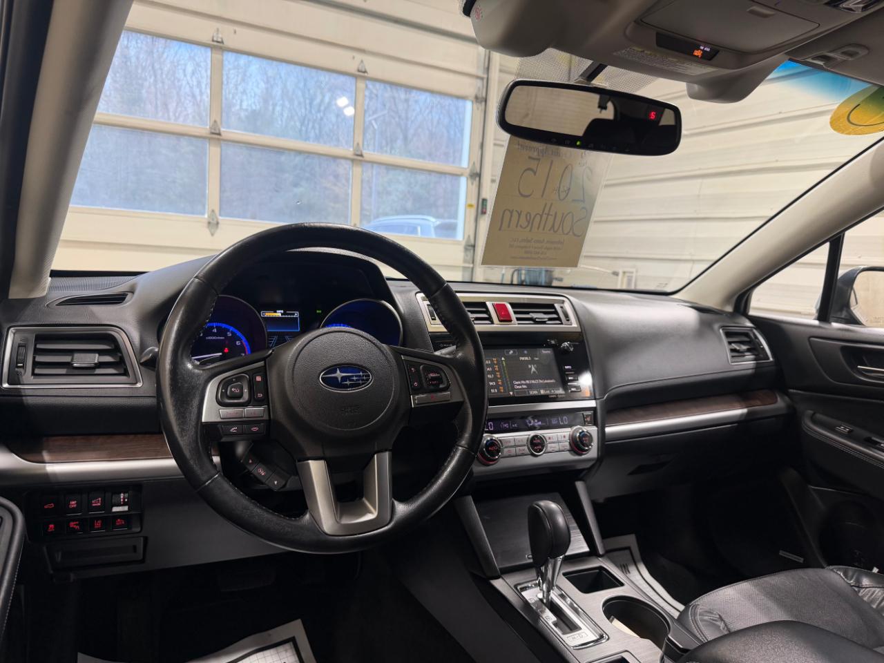 Subaru Outback 4dr Wgn 2.5i Limited 2015