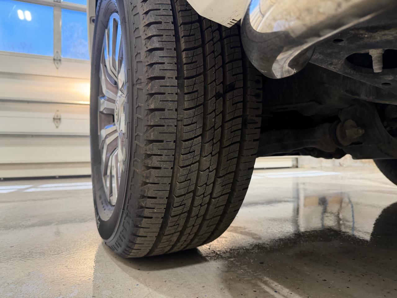 Toyota Tacoma 4WD TRD Sport Double Cab 5' Bed V6 AT (Natl) 2019