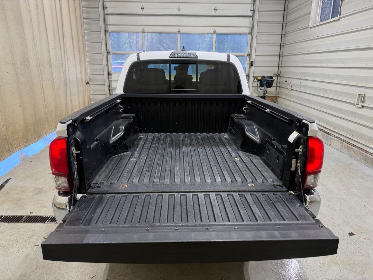 Toyota Tacoma 4WD TRD Sport Double Cab 5' Bed V6 AT (Natl) 2019