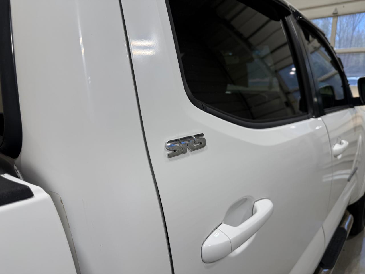 Toyota Tacoma 4WD TRD Sport Double Cab 5' Bed V6 AT (Natl) 2019