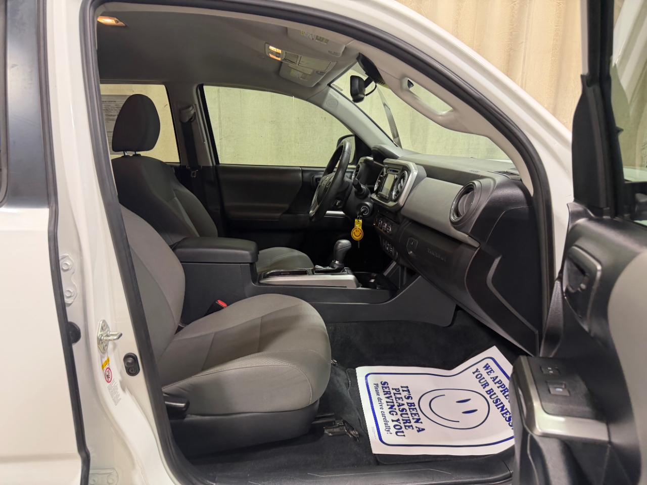 Toyota Tacoma 4WD TRD Sport Double Cab 5' Bed V6 AT (Natl) 2019