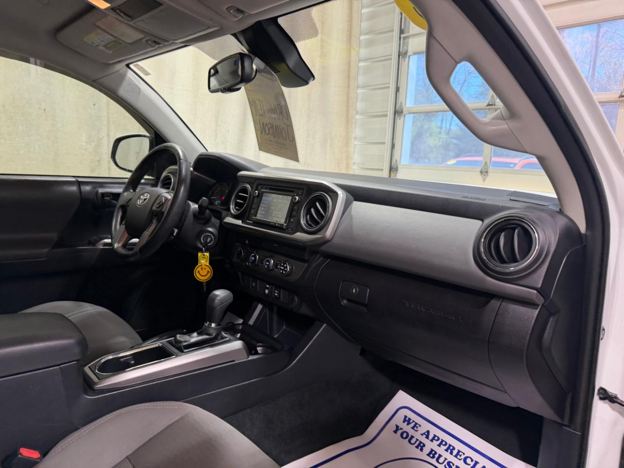 Toyota Tacoma 4WD TRD Sport Double Cab 5' Bed V6 AT (Natl) 2019