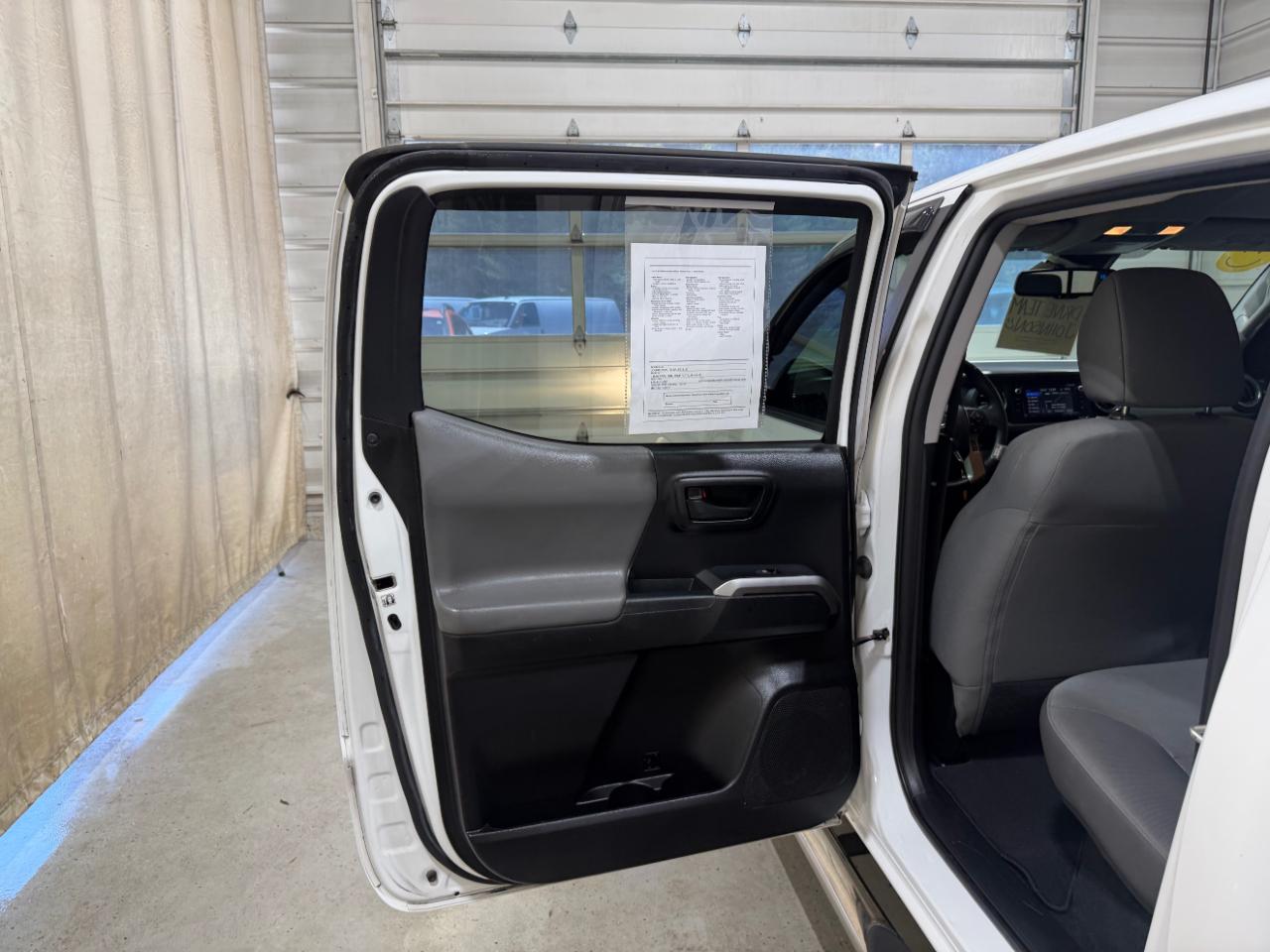 Toyota Tacoma 4WD TRD Sport Double Cab 5' Bed V6 AT (Natl) 2019