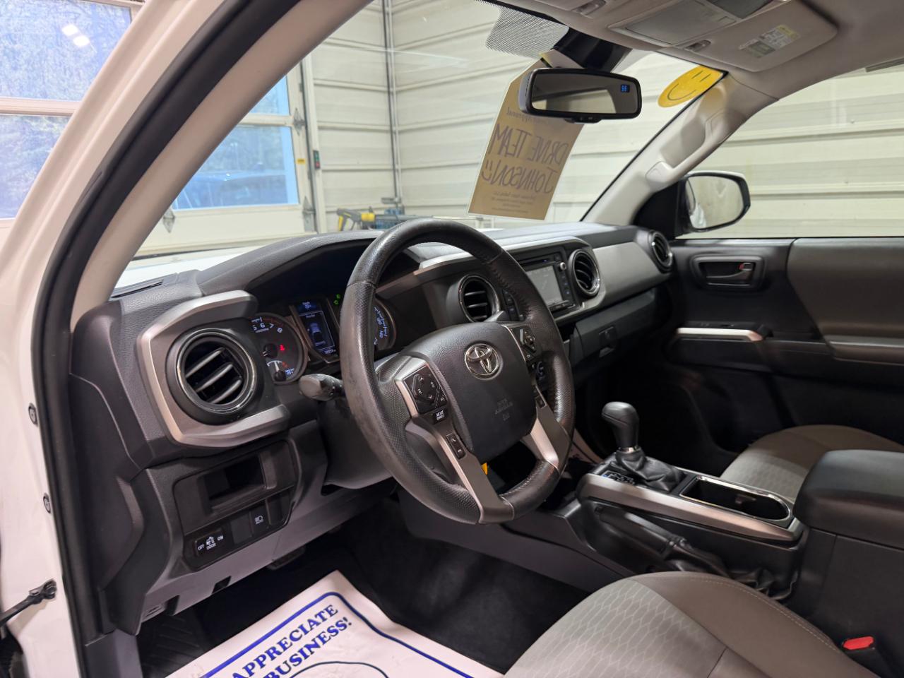 Toyota Tacoma 4WD TRD Sport Double Cab 5' Bed V6 AT (Natl) 2019