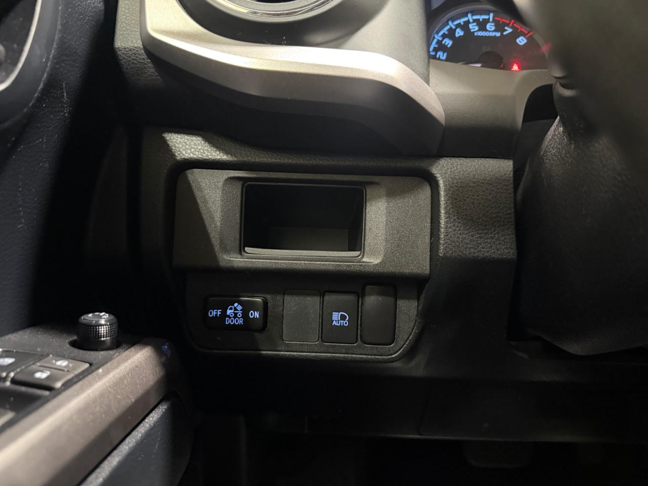 Toyota Tacoma 4WD TRD Sport Double Cab 5' Bed V6 AT (Natl) 2019