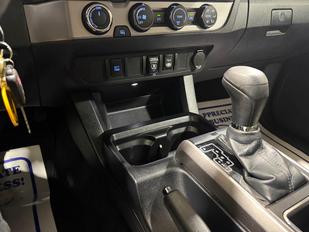 Toyota Tacoma 4WD TRD Sport Double Cab 5' Bed V6 AT (Natl) 2019