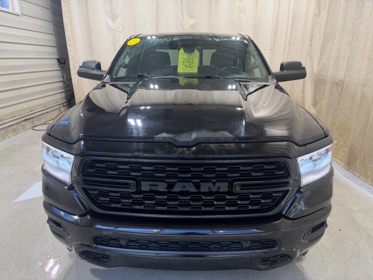RAM 1500 Big Horn 4x4 Crew Cab 5'7" Box 2023