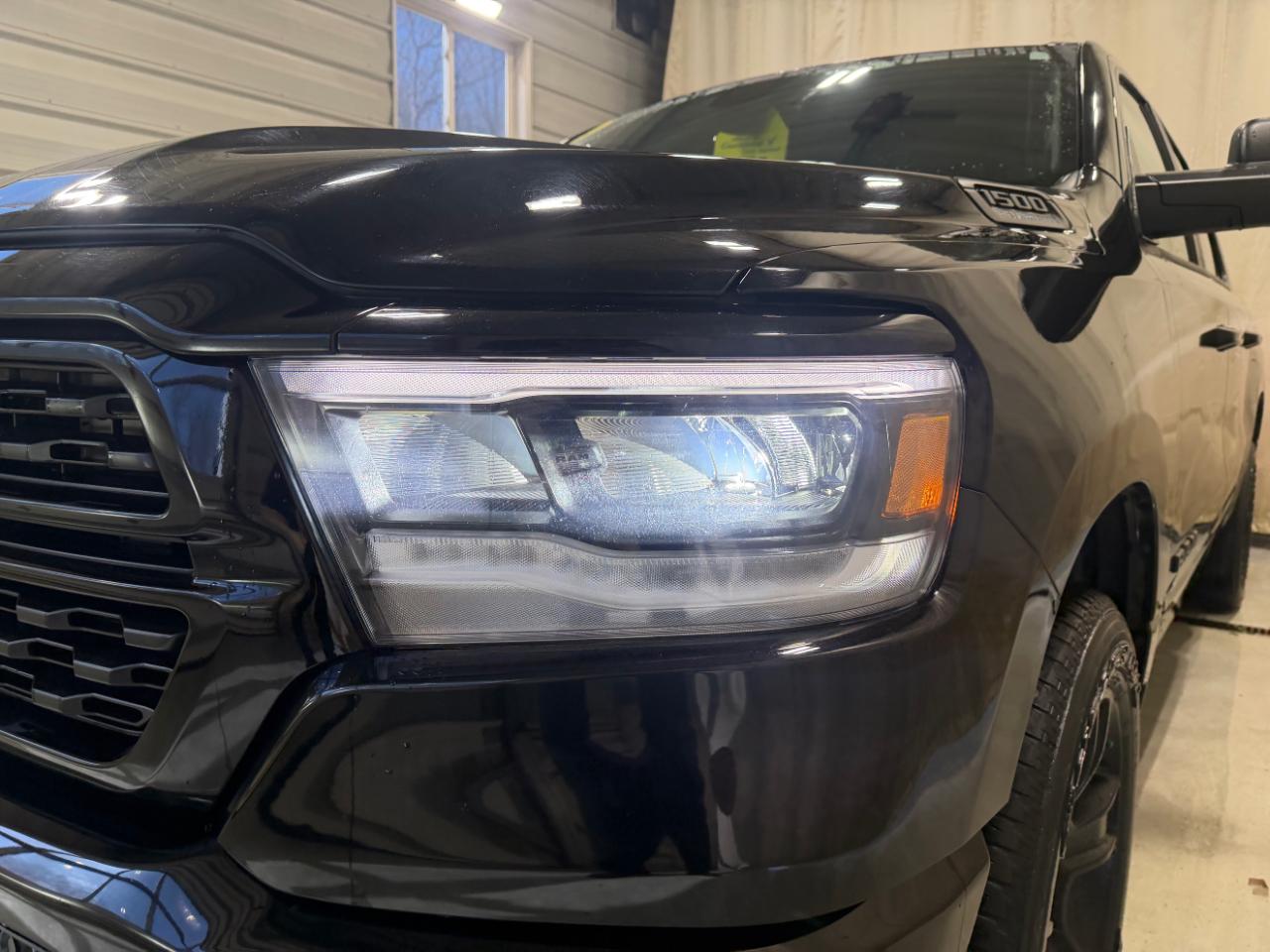 RAM 1500 Big Horn 4x4 Crew Cab 5'7" Box 2023