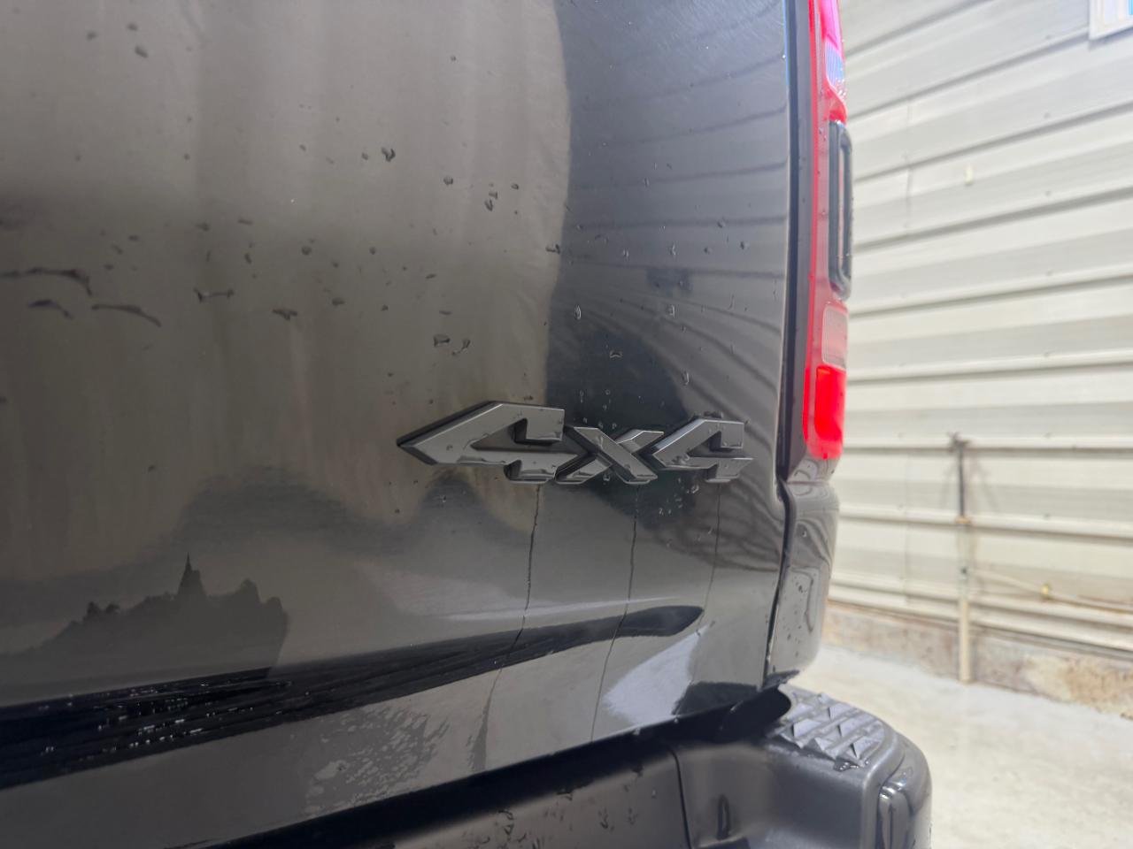 RAM 1500 Big Horn 4x4 Crew Cab 5'7" Box 2023
