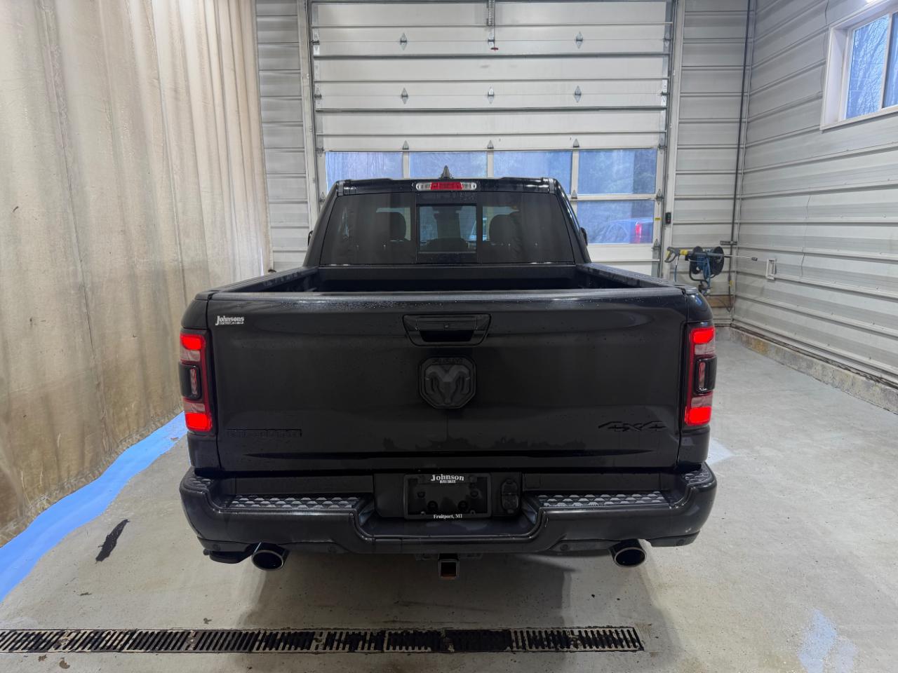 RAM 1500 Big Horn 4x4 Crew Cab 5'7" Box 2023