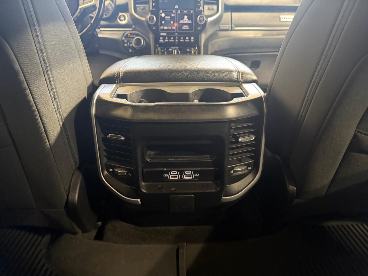 RAM 1500 Big Horn 4x4 Crew Cab 5'7" Box 2023