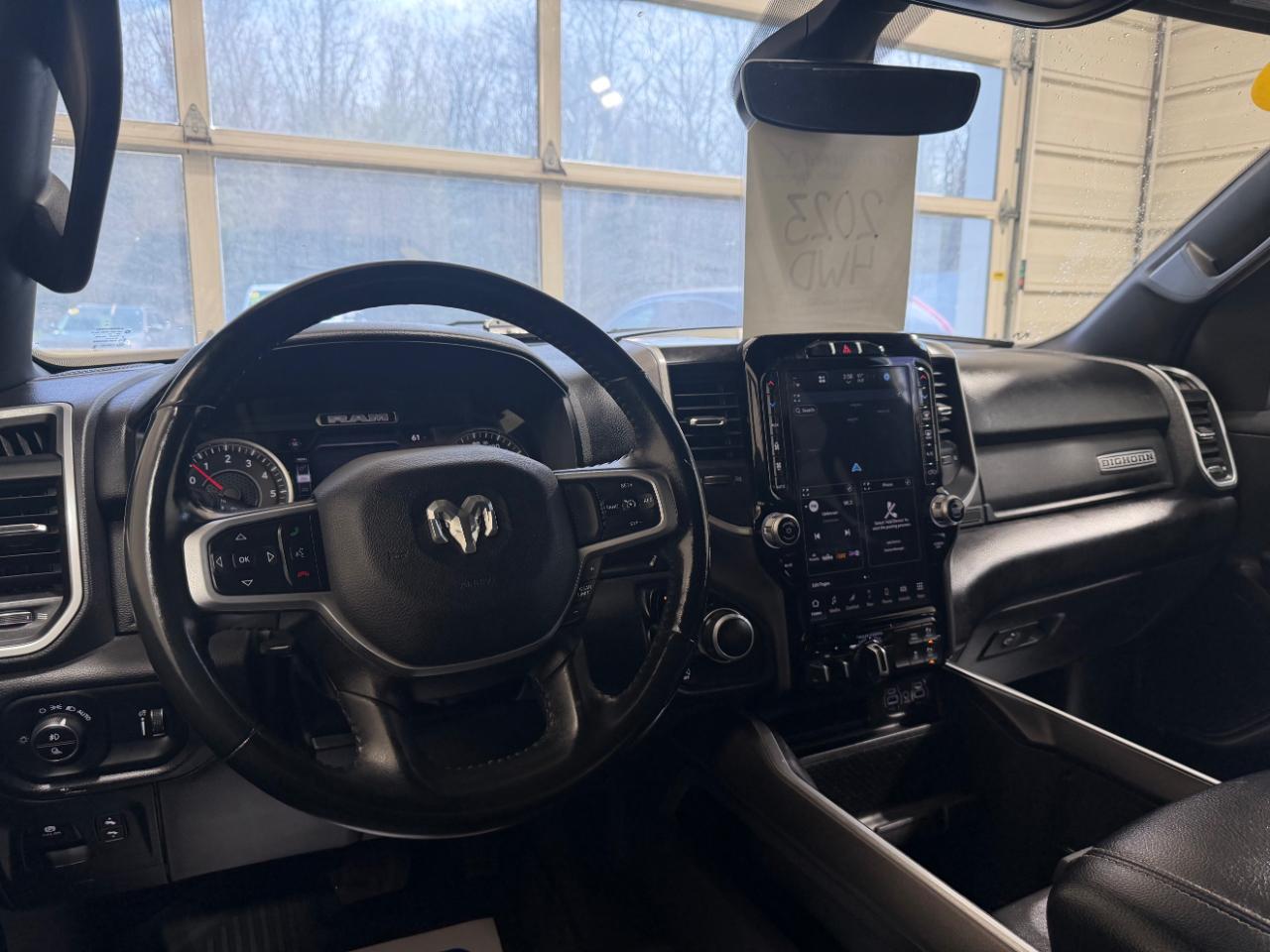 RAM 1500 Big Horn 4x4 Crew Cab 5'7" Box 2023