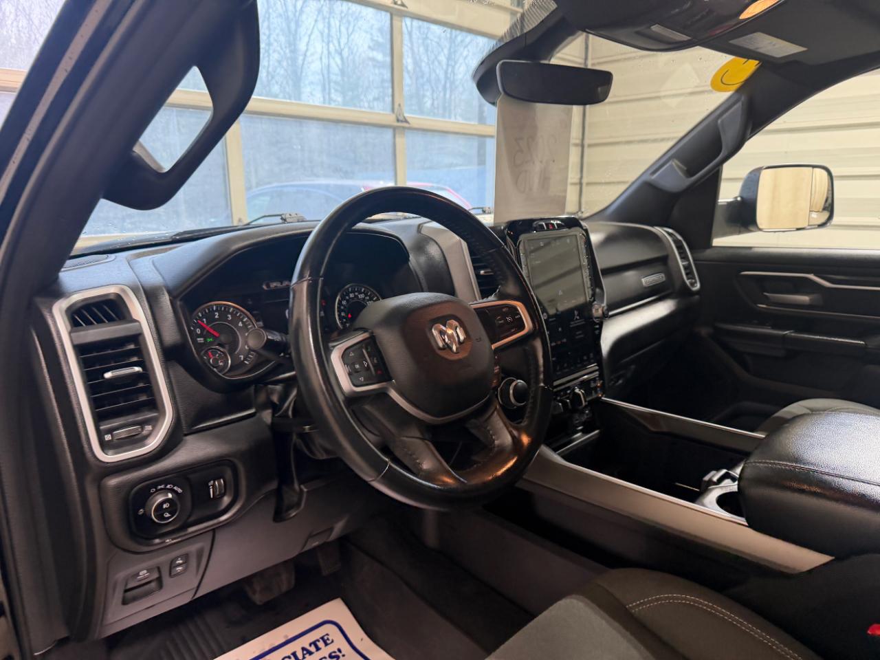 RAM 1500 Big Horn 4x4 Crew Cab 5'7" Box 2023
