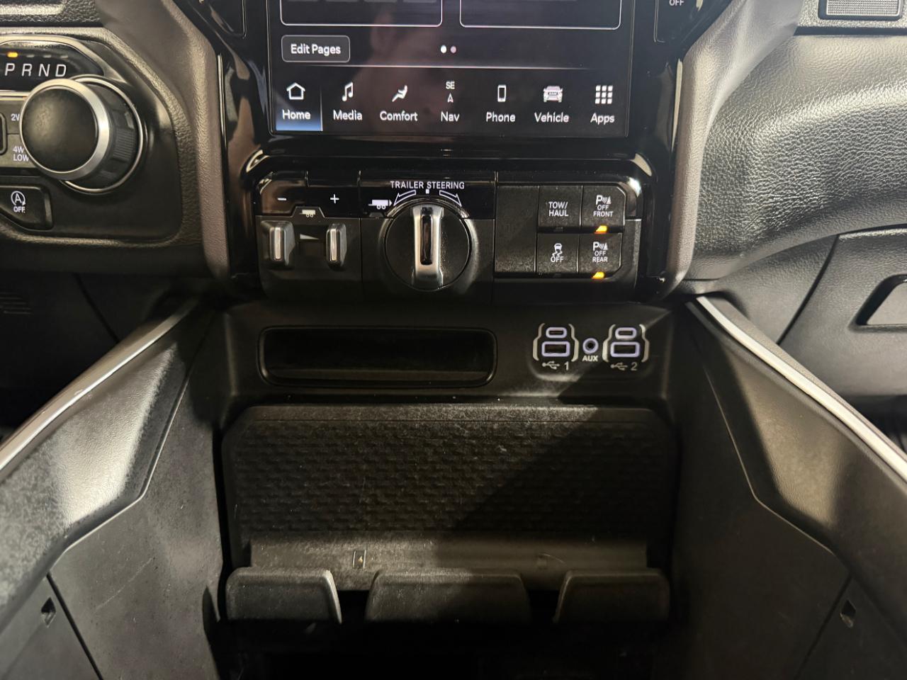 RAM 1500 Big Horn 4x4 Crew Cab 5'7" Box 2023