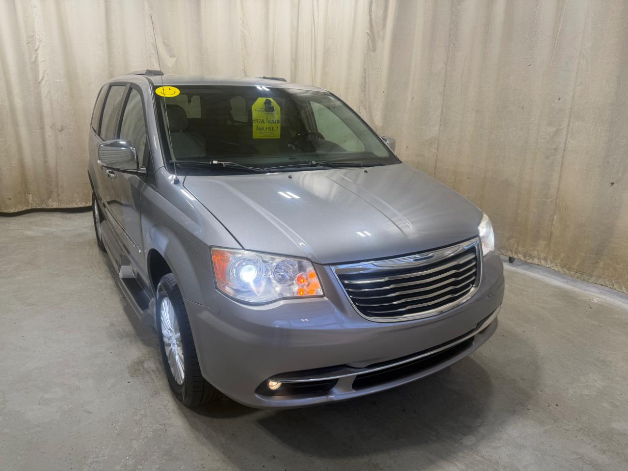 Chrysler Town & Country 4dr Wgn Limited 2014
