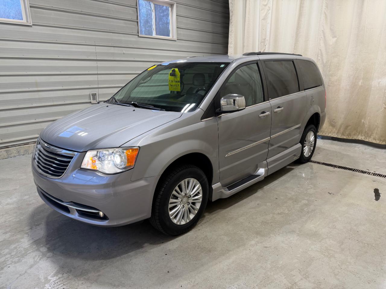 Chrysler Town & Country 4dr Wgn Limited 2014