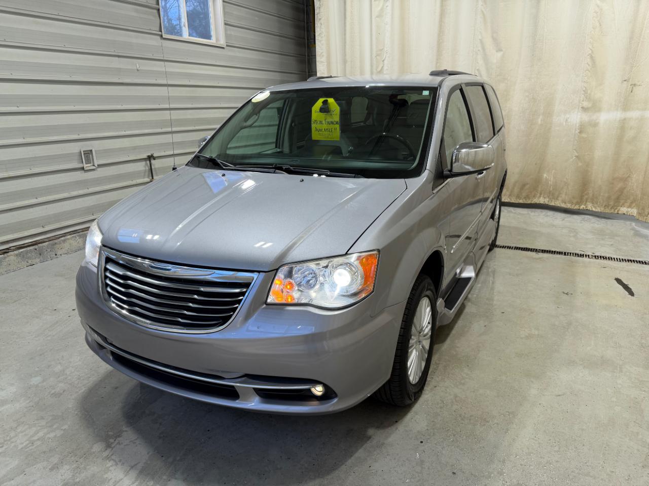 Chrysler Town & Country 4dr Wgn Limited 2014